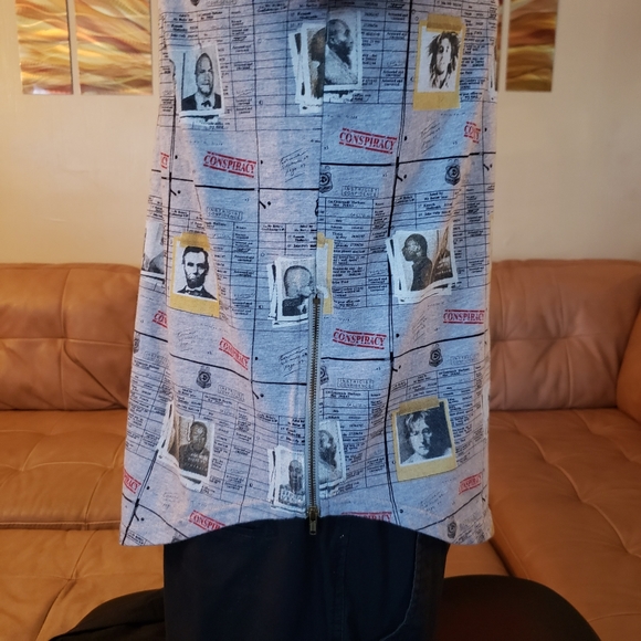 Conspiracy Shirt Tupac MLK Mugshots Lincoln Mens - Picture 11 of 13